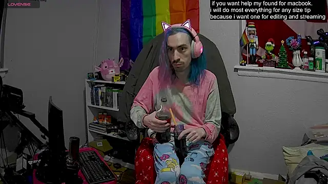 Snapshot of tallnerdyguy chatting on 02-26-25, 01:43 tallnerdyguy online show from 02-26-25, 01:43
