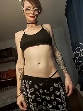 Snapshot of ivylee31 chatting on 01-15-25, 11:30 ivylee31 online show from 01-15-25, 11:30