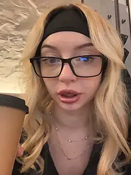 Snapshot of melissa_grr chatting on 12-21-24, 12:38 melissa grr online show from 12-21-24, 12:38