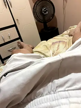 Snapshot of cn888 chatting on 12-04-25, 05:21 cn888 online show from 12-04-25, 05:21