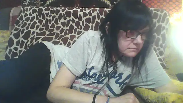 Snapshot of AlanaLaDream chatting on 05-18-26, 06:03 AlanaLaDream online show from 05-18-26, 06:03