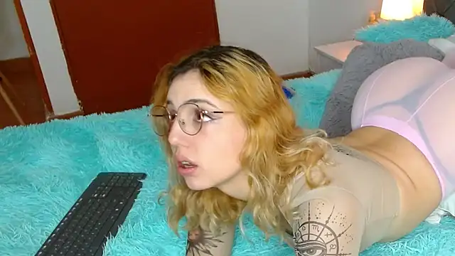 Thea Aphros  online show from 10-09-25, 01:47