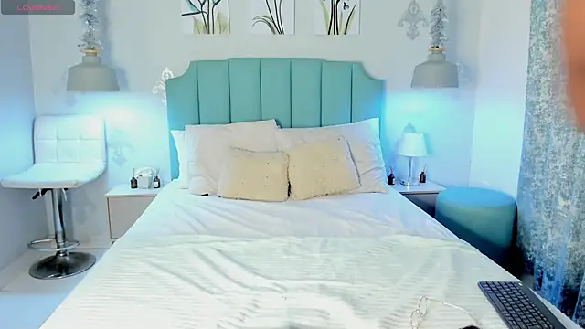 Khenta Michells online show from 03-02-25, 01:49