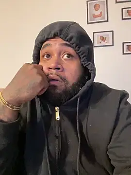 Snapshot of Pap1_Champo chatting on 12-11-24, 08:15 Pap1 Champo online show from 12-11-24, 08:15