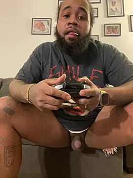 Snapshot of Pap1_Champo chatting on 01-01-25, 08:24 Pap1 Champo online show from 01-01-25, 08:24