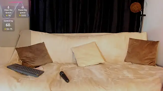 Snapshot of Gisell_s chatting on 12-11-24, 09:45 Gisell s online show from 12-11-24, 09:45