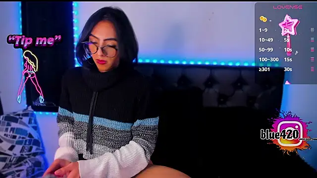 Snapshot of Skyler__blue4 chatting on 12-06-24, 11:03 Skyler blue4 online show from 12-06-24, 11:03