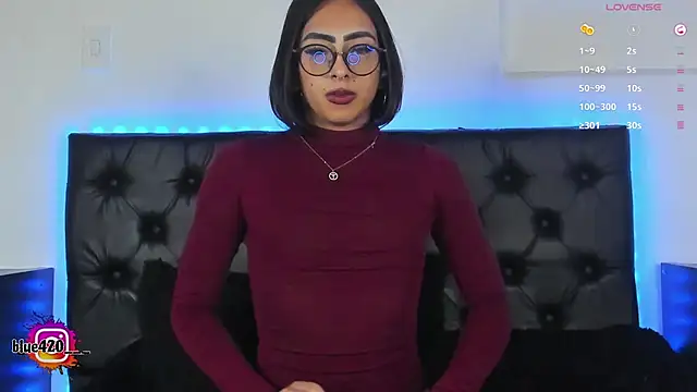 Snapshot of Skyler__blue4 chatting on 01-26-25, 09:40 Skyler blue4 online show from 01-26-25, 09:40