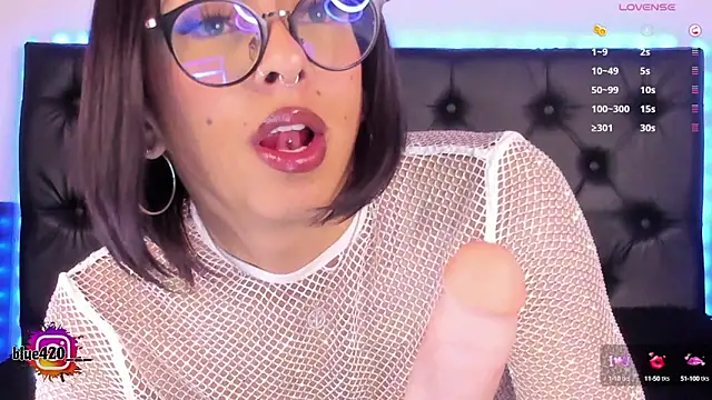 Snapshot of Skyler__blue4 chatting on 01-31-25, 12:39 Skyler blue4 online show from 01-31-25, 12:39