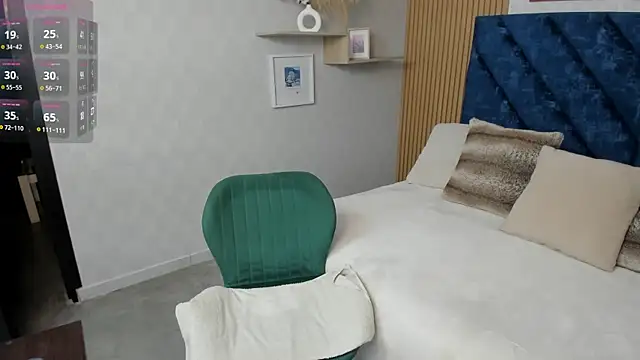 Charlotte Mayer online show from 04-06-26, 12:17