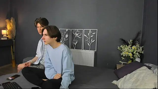 AndrewwCarter2 online show from 01-10-26, 07:26