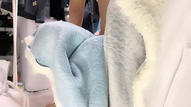 Im IVE LOVE online show from 10-05-25, 10:57