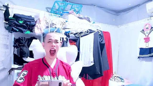 Im IVE LOVE online show from 06-07-26, 04:33
