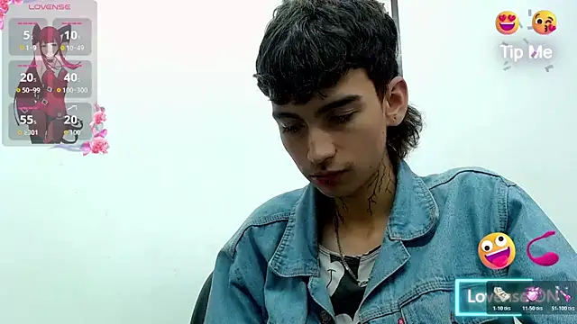 Snapshot of ttimy_x_boy chatting on 10-24-25, 04:20 ttimy x boy online show from 10-24-25, 04:20