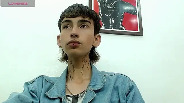 Snapshot of ttimy_x_boy chatting on 10-25-25, 04:09 ttimy x boy online show from 10-25-25, 04:09