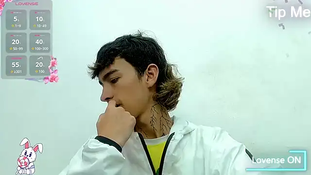 Snapshot of ttimy_x_boy chatting on 11-15-25, 08:16 ttimy x boy online show from 11-15-25, 08:16