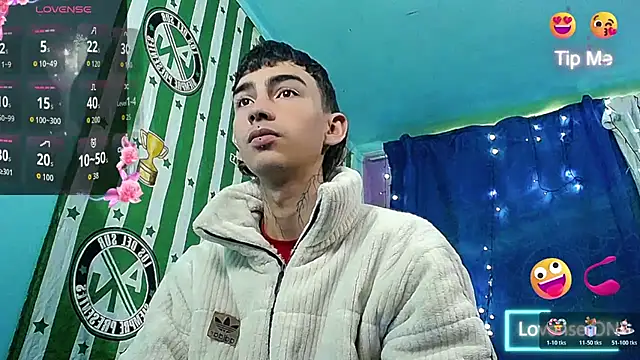 Snapshot of ttimy_x_boy chatting on 12-14-25, 08:24 ttimy x boy online show from 12-14-25, 08:24