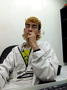 ttimy x boy online show from 03-17-26, 08:23