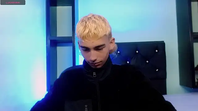 ttimy x boy online show from 03-26-26, 08:25