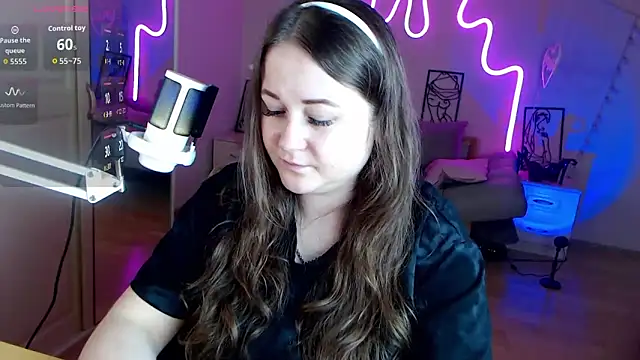 LizzyShine online show from 09-11-25, 02:28