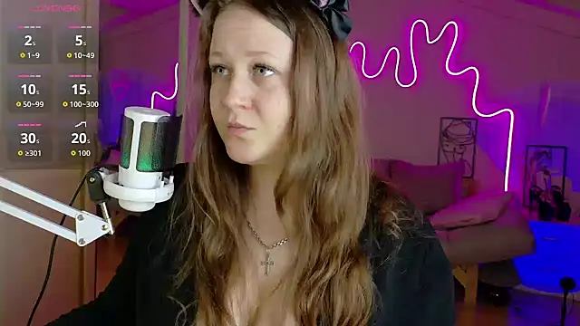 LizzyShine online show from 10-05-25, 05:00