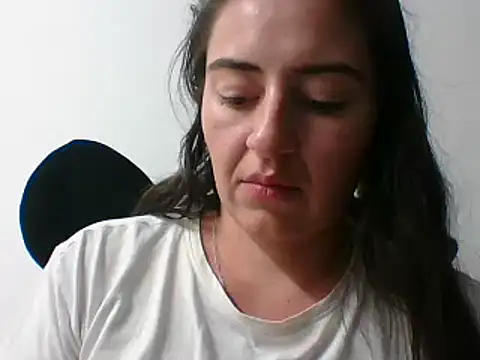  karlie kloss  online show from 01-25-25, 02:26