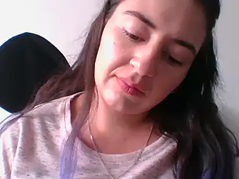  karlie kloss  online show from 01-26-25, 07:20