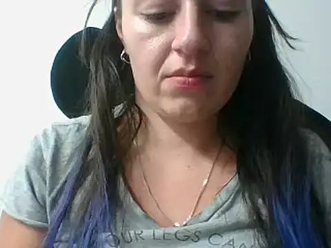  karlie kloss  online show from 02-01-25, 12:07