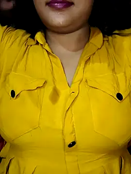 Snapshot of cutepragya2 chatting on 10-09-25, 04:43 cutepragya2 online show from 10-09-25, 04:43