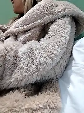 fofinhaa12 online show from 02-05-26, 01:05