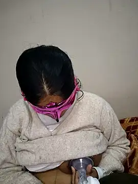 bigtitsqueen online show from 01-08-26, 09:33