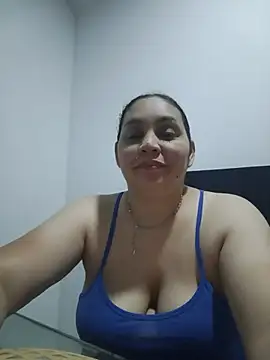 Snapshot of MirandaSoto chatting on 05-19-26, 04:19 MirandaSoto online show from 05-19-26, 04:19