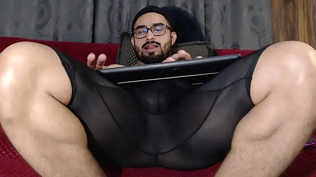 Snapshot of Ryan-theman chatting on 11-07-25, 12:54 Ryan-theman online show from 11-07-25, 12:54