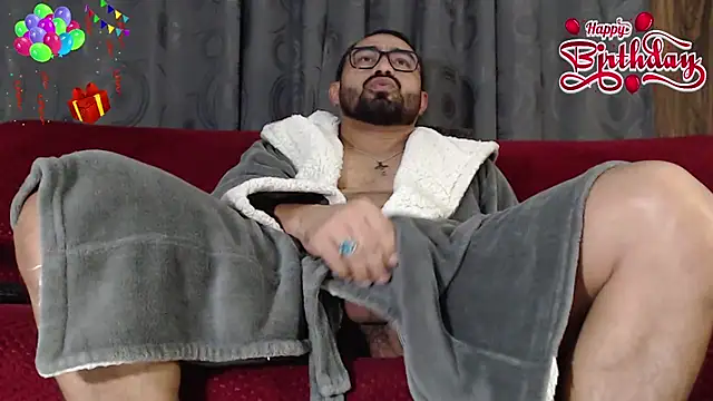 Snapshot of Ryan-theman chatting on 11-28-25, 01:08 Ryan-theman online show from 11-28-25, 01:08