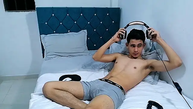 Snapshot of alexispaez457062 chatting on 03-07-25, 09:40 alexispaez457062 online show from 03-07-25, 09:40