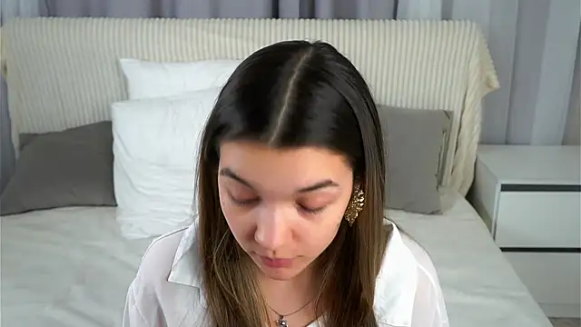 VeronaAppleberry online show from 11-13-25, 11:09