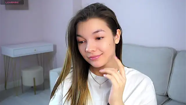 Snapshot of VeronaAppleberry chatting on 02-17-26, 01:35 VeronaAppleberry online show from 02-17-26, 01:35