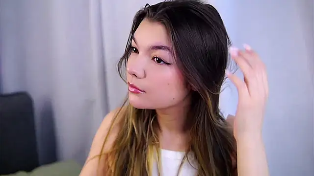 VeronaAppleberry online show from 04-27-26, 01:36