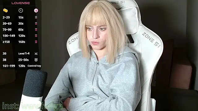 Snapshot of LizaKisses chatting on 11-15-25, 02:46 LizaKisses online show from 11-15-25, 02:46