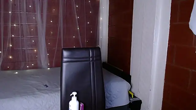 Snapshot of Priyalakshmi_ chatting on 09-27-25, 11:48 Priyalakshmi online show from 09-27-25, 11:48