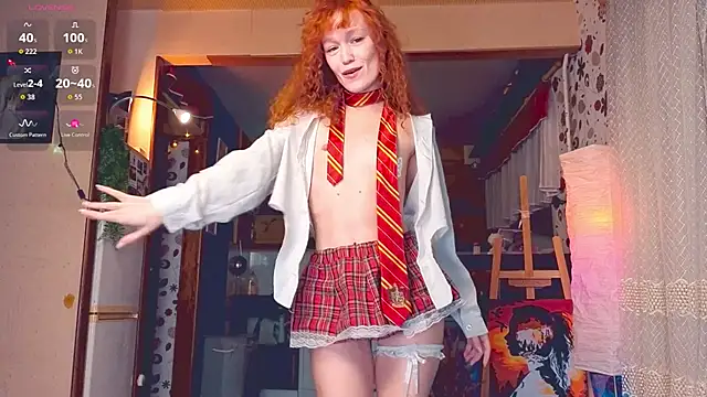 such juicee online show from 11-29-25, 02:42