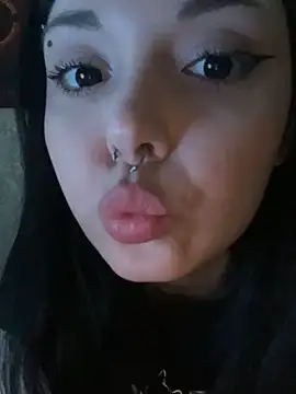 Snapshot of Pepe-pupu chatting on 03-10-25, 04:57 Pepe-pupu online show from 03-10-25, 04:57