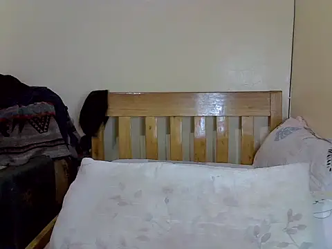 Horny-slut  online show from 03-19-25, 08:55