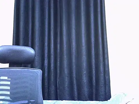 Horny-slut  online show from 11-25-25, 03:39