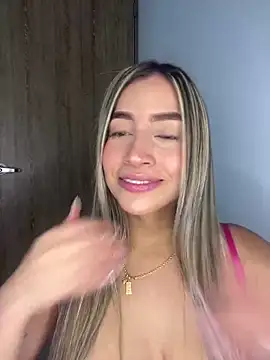 Issabela G1 online show from 12-12-24, 01:43