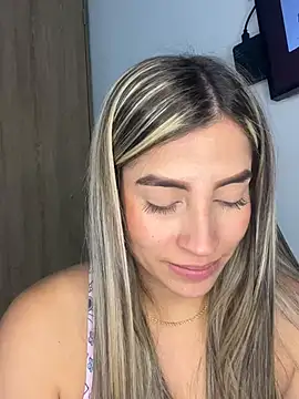 Issabela G1 online show from 12-12-24, 05:52