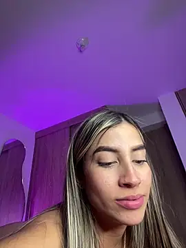 Issabela G1 online show from 12-15-24, 09:45