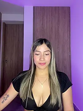 Issabela G1 online show from 01-31-25, 04:58