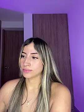 Issabela G1 online show from 02-22-25, 06:06