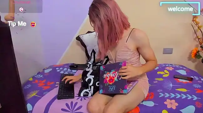 Snapshot of KurumetWink10 chatting on 02-13-25, 12:32 KurumetWink10 online show from 02-13-25, 12:32